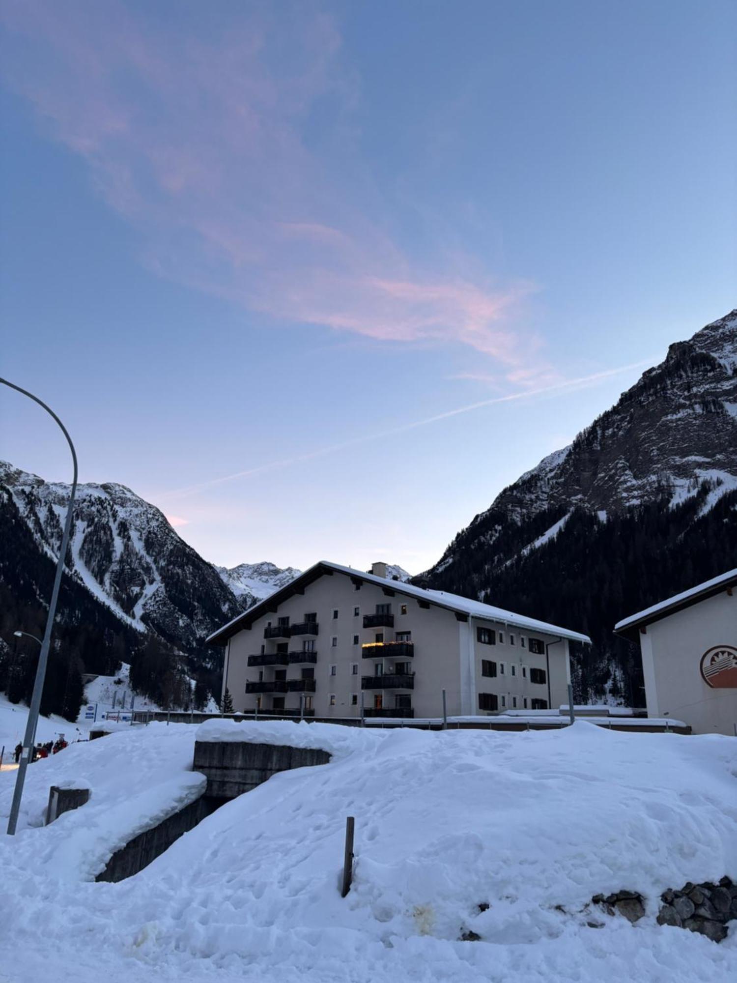 Bed And Breakfast Darlux Bergün Buitenkant foto